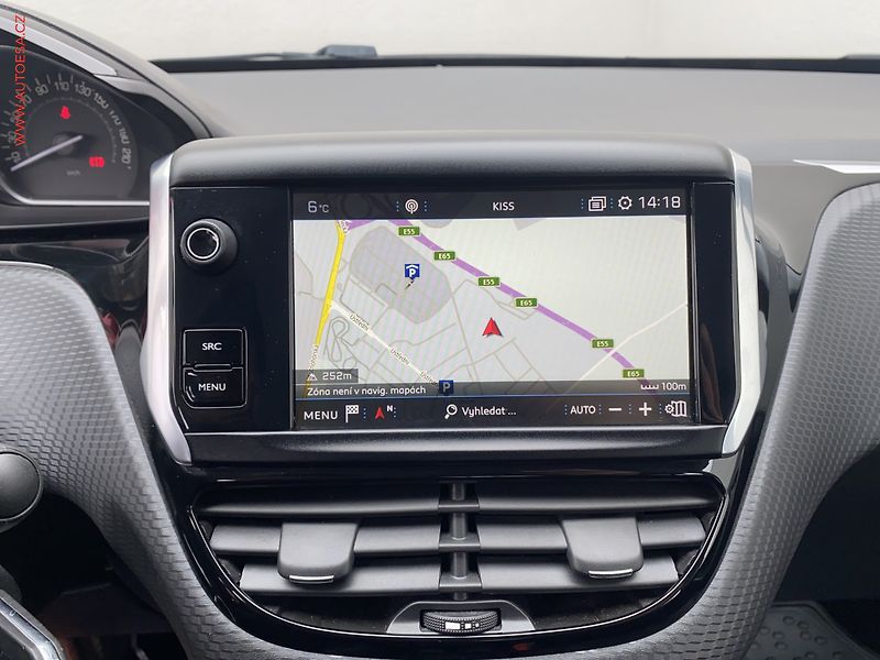 Peugeot 2008 (2018) 1.6 HDi, 2.maj,ČR, GT Line - fotka 15 z 17