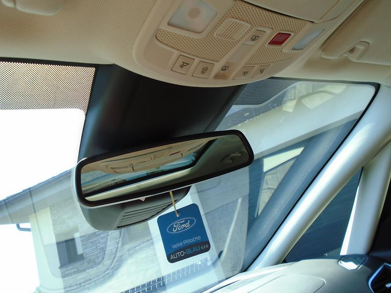 Ford S-MAX 2.0 EcoBlue 140kW 8AT Vignale - fotka 31 z 49
