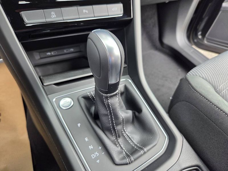 Volkswagen Touran (2026) 1.5 TSI R-line DSG 7míst - fotka 30 z 46