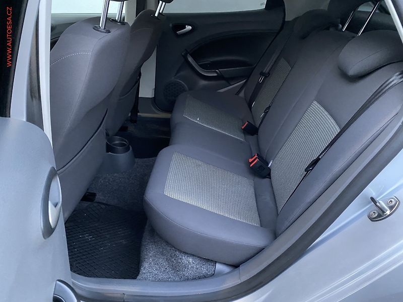 Seat Ibiza (2010) 1.6 TDi, AC, STK12/27 - fotka 10 z 16