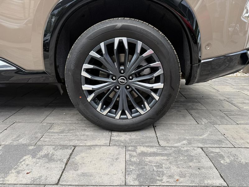 Nissan X-Trail (2026) E-POWER 213HP e-4ORCE TEKNA - fotka 10 z 21