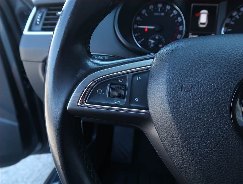 Škoda Octavia (2016) 1.6 TDI, Navi, Tempomat - fotka 16 z 17