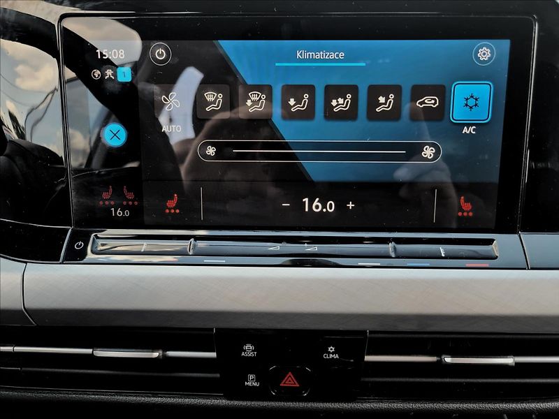 Volkswagen Golf 2,0 TDI,Life,navi,výhřev,klima - fotka 34 z 50