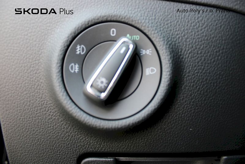 Škoda Superb (2023) 2.0 TDI 110 kW Style - fotka 12 z 25