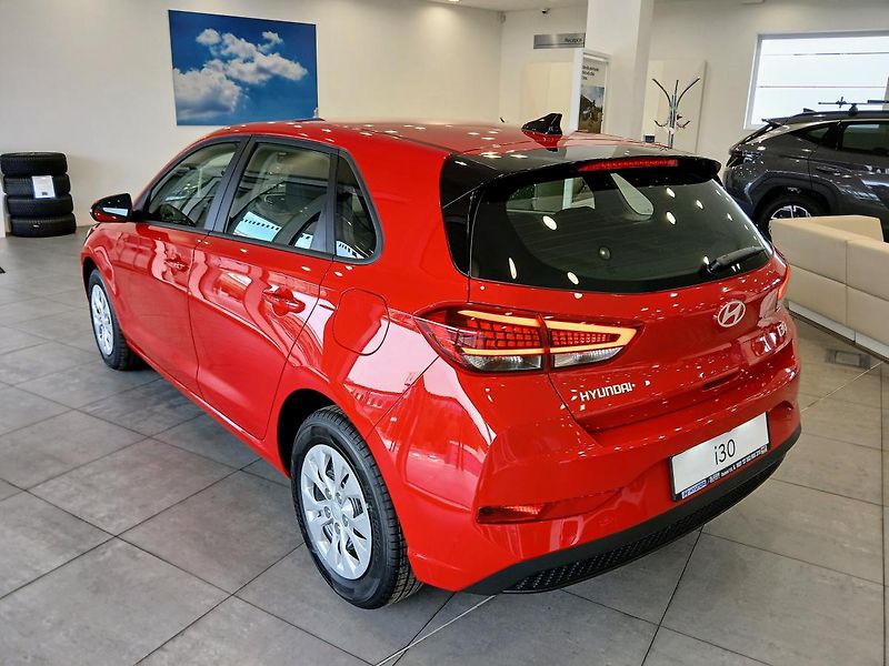 Hyundai i30 (2026) 1,0 T-GDI COMFORT - fotka 5 z 11