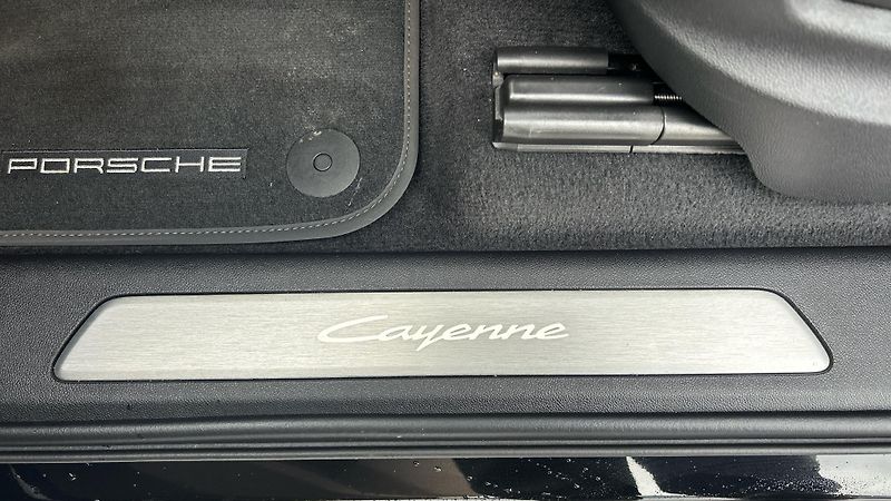 Porsche Cayenne E3 II - fotka 18 z 25