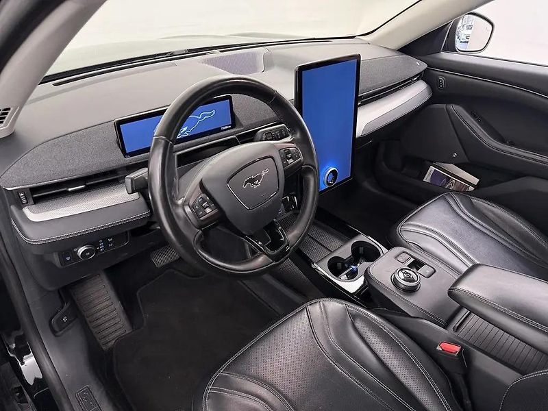 Ford Mustang Mach-E RWD 75kWh 190kW 1.Maj DPH - fotka 3 z 9