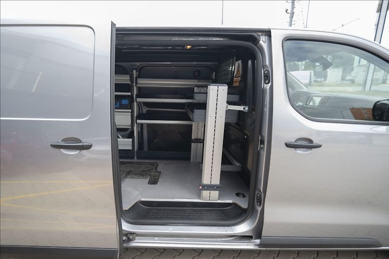 Toyota ProAce 2,0 D-4D NAVI VÝHŘEV 1. MAJ ČR - fotka 22 z 30