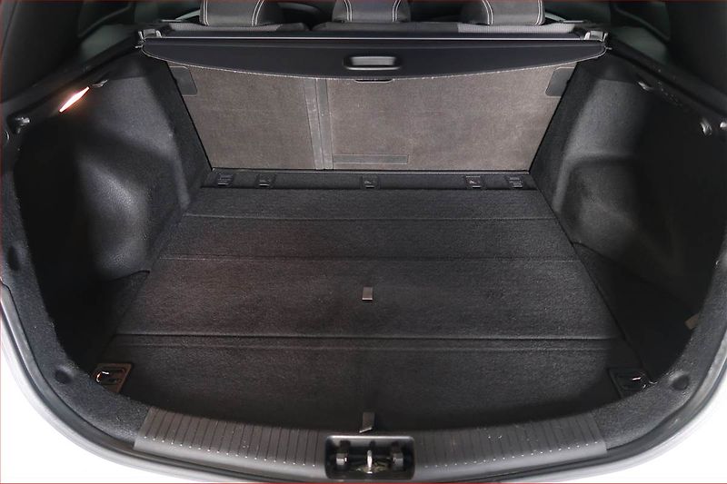 Hyundai i30 (2016) Style 1.6 GDI, Tempomat - fotka 13 z 16