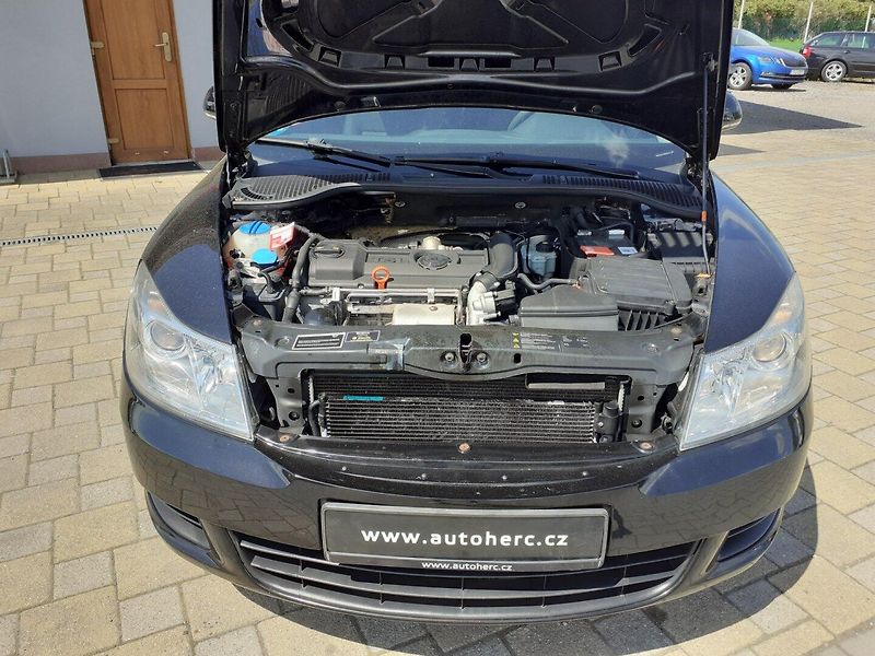 Škoda Octavia (2010) KOMBI 1.4 TSI - fotka 16 z 27