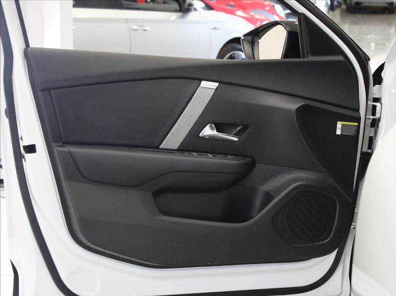 Citroën C4 1,2 PT 96kW AT Shine Výprodej! - fotka 18 z 25