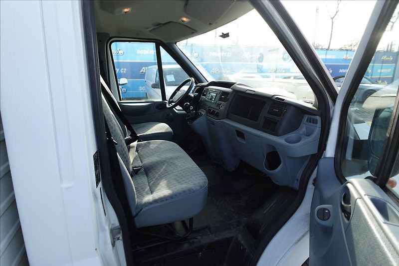 Ford Transit 2,4 TDCi  SKŘÍŇ ČELO - fotka 17 z 30