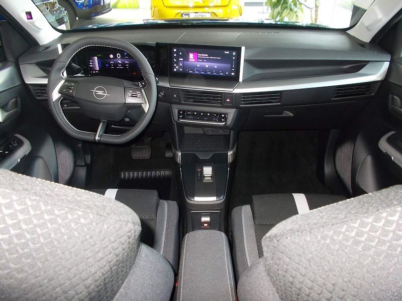 Opel Frontera (2026) GS Electric XL Elektromotor (8 - fotka 6 z 26