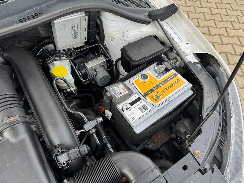 Škoda Fabia (2015) 1,2 TSI 66 KW 2 MAJ. STK - fotka 43 z 44
