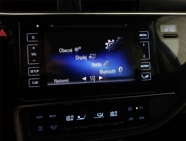 Toyota Corolla (2018) 1.6 Valvematic, Serv.kniha - fotka 15 z 17