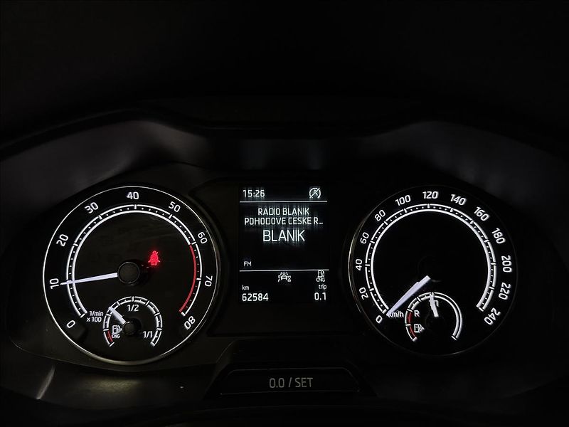 Škoda Scala 1.0TGI STYLE ACC 2XKOLA LED - fotka 17 z 37