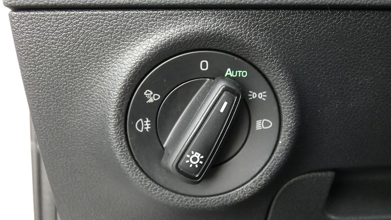 Škoda Karoq 1,5 TSI Sportline DSG - fotka 10 z 24