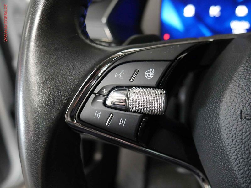 Škoda Octavia (2021) 2.0TDi, 2.maj,ČR, Ambition - fotka 17 z 21
