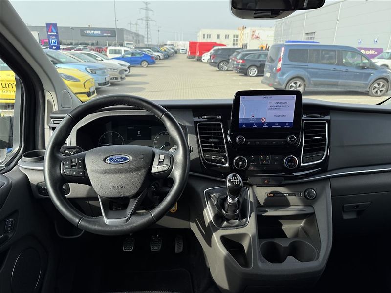 Ford Tourneo Custom 2,0 EcoBlue 136kW TitaniumX L1 - fotka 16 z 22
