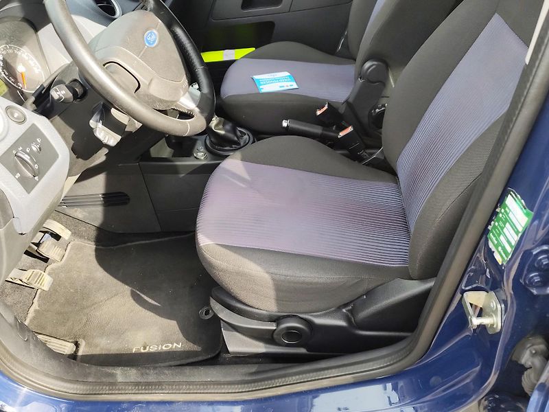 Ford Fusion (2008) 1. 4 Duratec 58 kW / 80 k 5 st - fotka 14 z 24