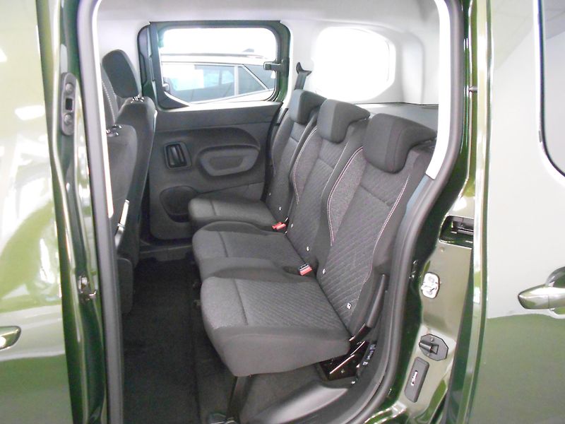 Peugeot Rifter ALLURE Turbo 110 MAN6 - fotka 6 z 7
