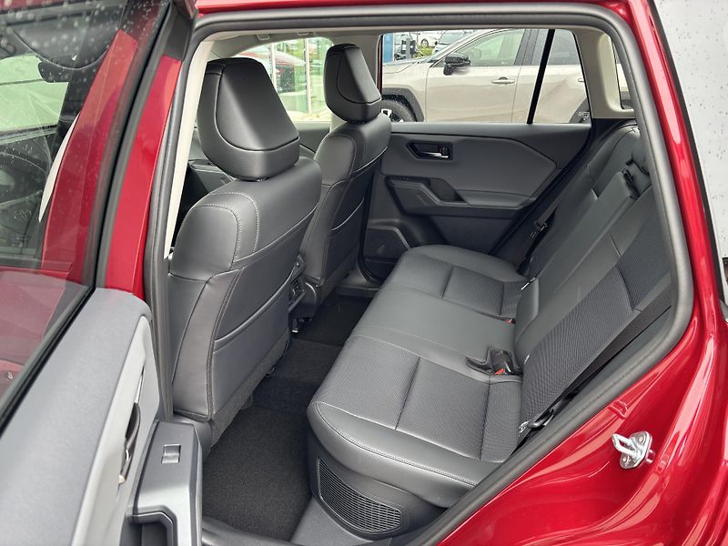 Toyota RAV4 (2026) NEW EXECUTIVE 2,5 HEV 4x4 - fotka 8 z 14