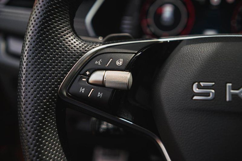 Škoda Octavia (2025) 2.0 TDI, Sportline, Automat - fotka 22 z 32