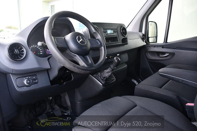 Mercedes-Benz Sprinter 211 CDI L2H2 (W907) 155k - fotka 9 z 37