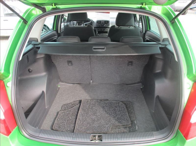 Škoda Fabia 1,2 TSI, klimatizace, serviska - fotka 9 z 33