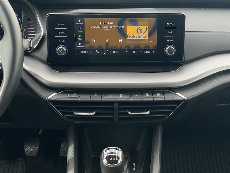 Škoda Octavia 2,0 TDI Combi Ambition Plus KE - fotka 12 z 23
