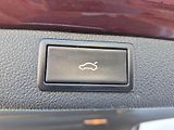 Škoda Superb (2010) Elegance 2.0 TDI 103kW Combi - náhled 20
