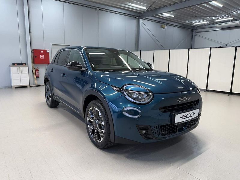 Fiat 600 (2025) La Prima 1.2 Turbo Hybrid 145k - fotka 6 z 22