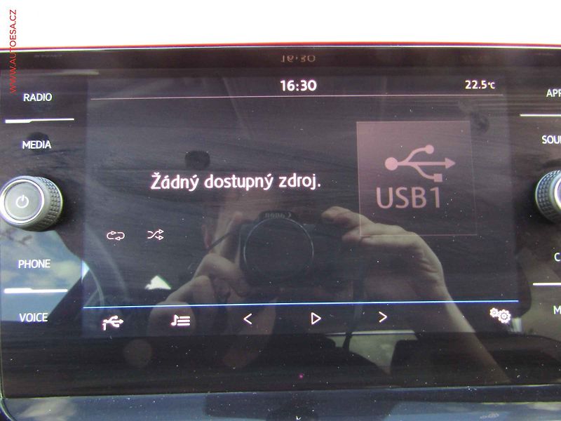 Volkswagen Polo (2019) 1.0 TSi, Beats, DSG - fotka 17 z 21