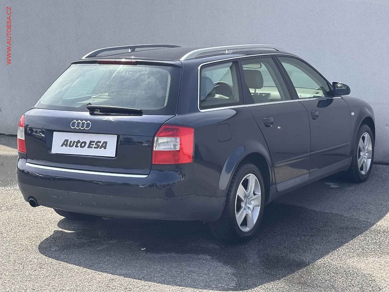 Audi A4 (2002) 2.0i, Kůže - fotka 6 z 14