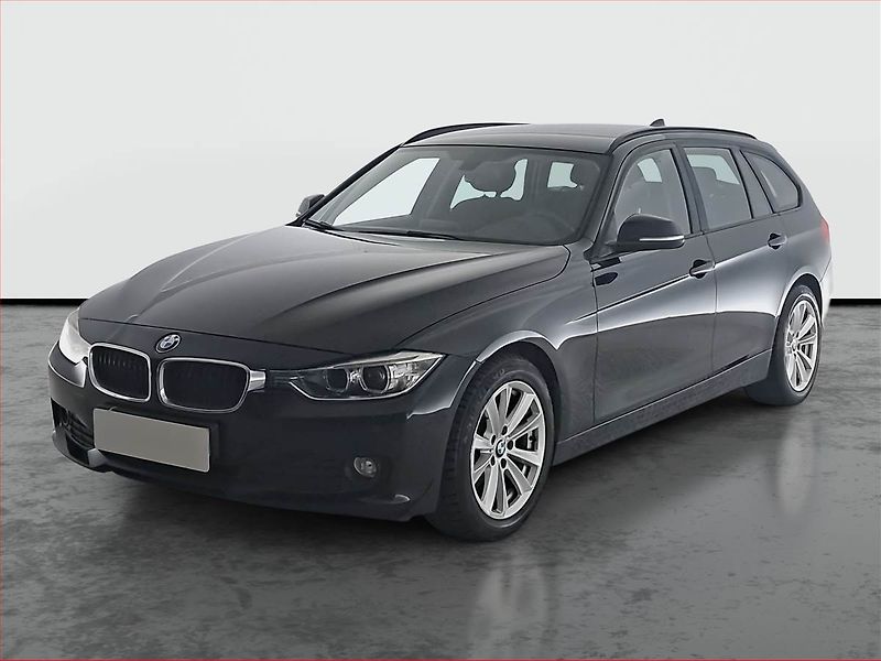 BMW Řada 3 (2013) 318 d, Xenony, Tempomat - fotka 2 z 18