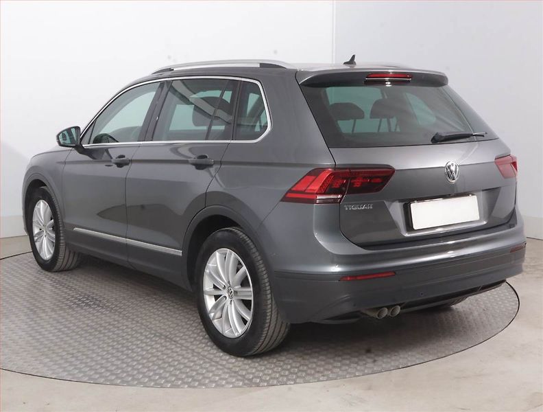 Volkswagen Tiguan (2018) 2.0 TDI, Automat, Serv.kniha - fotka 4 z 16