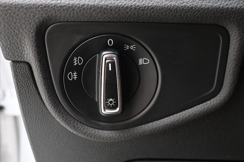 Volkswagen Touran 2,0 TDI 110kW DSG Záruka až 5 - fotka 26 z 30