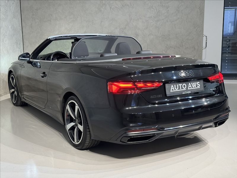 Audi A5 2,0 TDi  S-Line Quattro Matrix - fotka 15 z 47