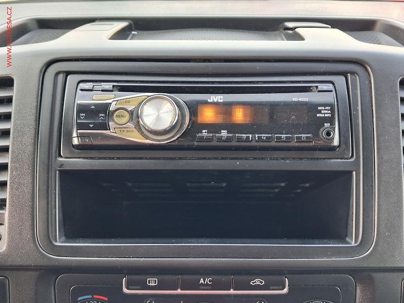 Volkswagen Transporter (2013) 2.0TDi L2 9míst, 103kW, AC - fotka 15 z 15