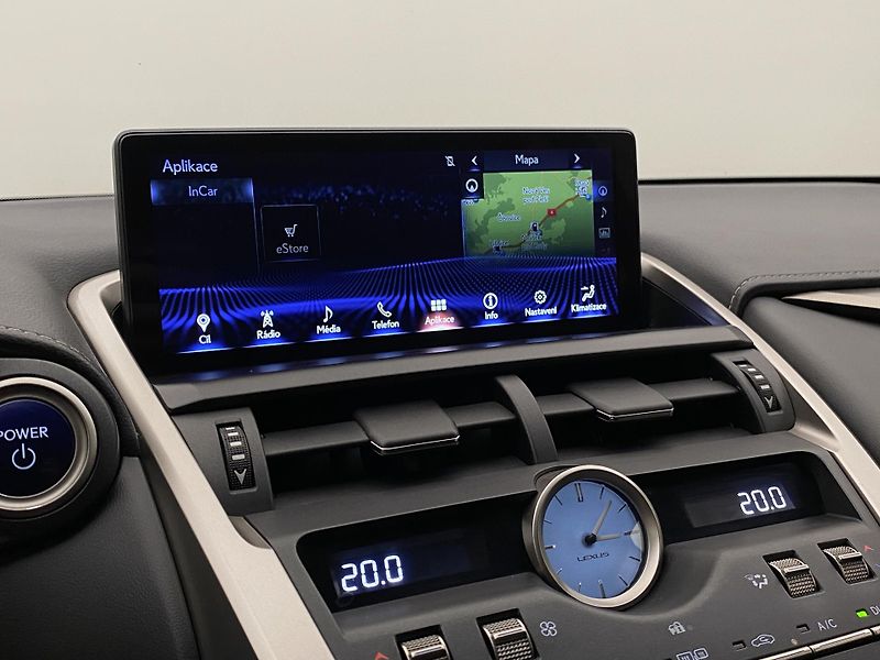 Lexus NX 300h AWD AUT CZ  - fotka 33 z 44