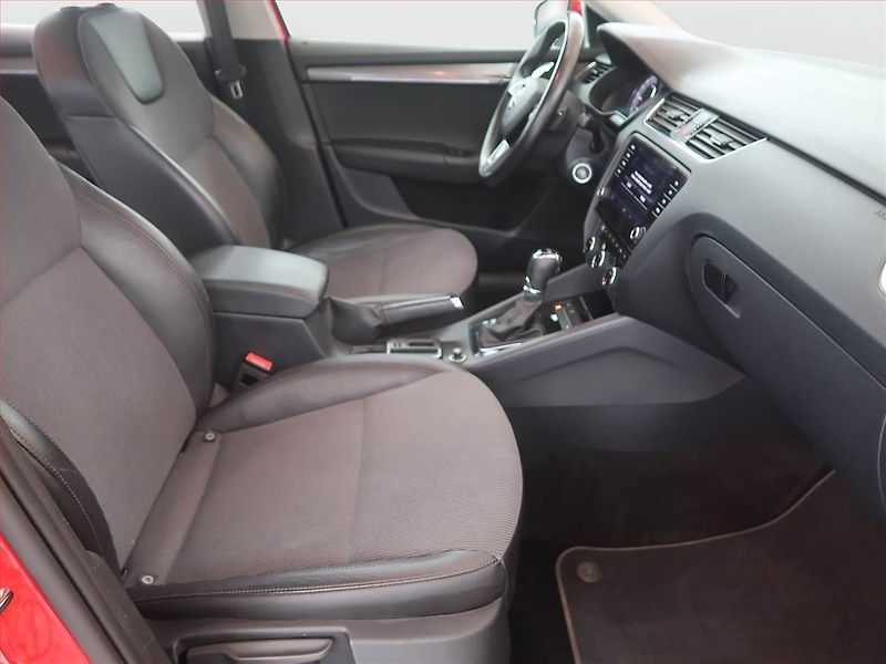 Škoda Octavia (2019) Style 2.0 TDI, 4X4, Automat - fotka 9 z 12