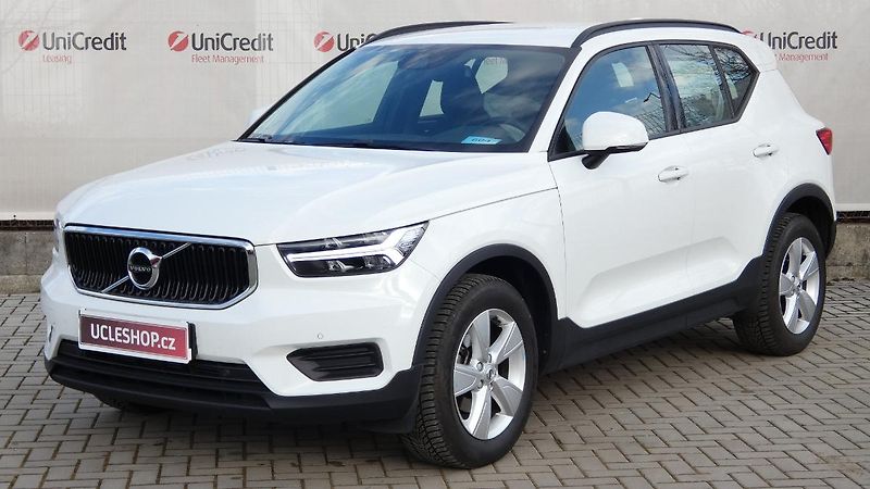 Volvo XC40 T2 FWD Momentum Auto - fotografie inzerátu