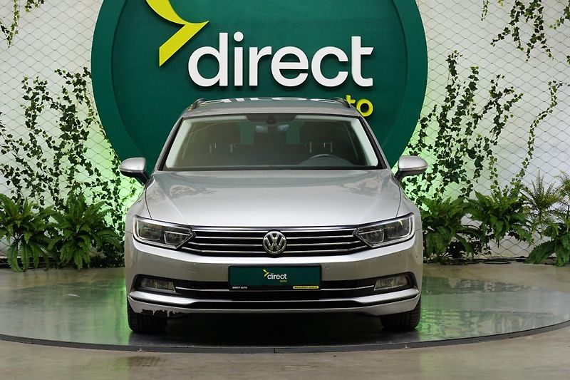 Volkswagen Passat - fotka 4 z 29
