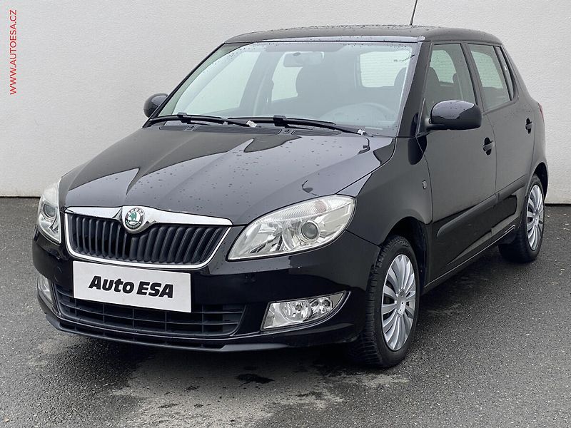 Škoda Fabia (2012) 1.2 TSi, Ambition, šíbr, - fotka 3 z 17