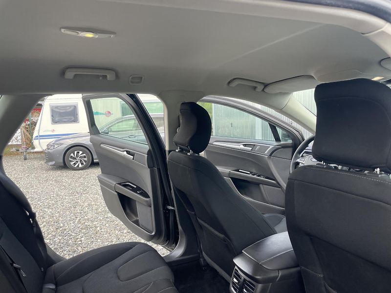 Ford Mondeo 2.0TDCi 150PS MANUAL COMBI STK - fotka 121 z 154