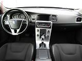 Volvo V60 (2017) 2.0 D, 1.maj, Cross Country - náhled 8