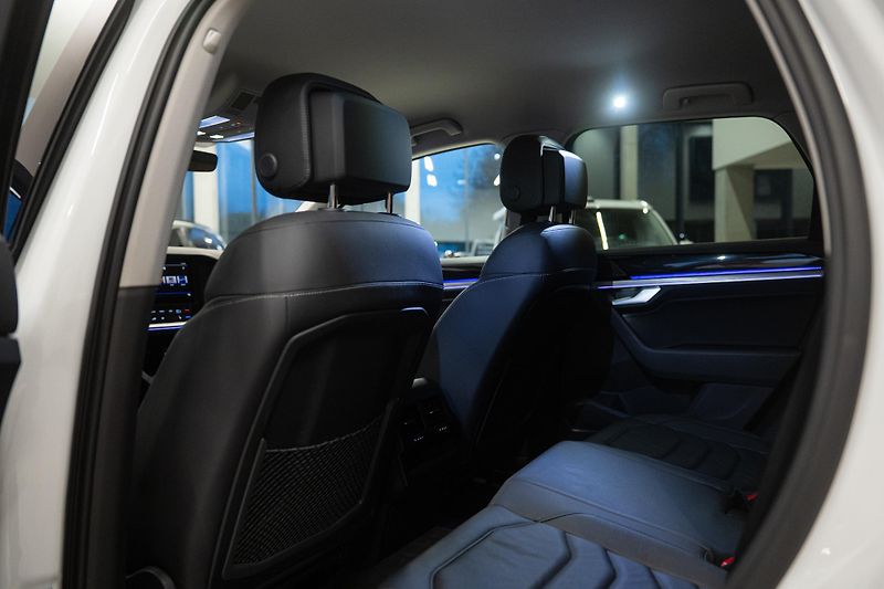 Volkswagen Touareg (2022) 3.0TDI 210KW 4X4 1ČR NOVÁ CENA - fotka 21 z 39