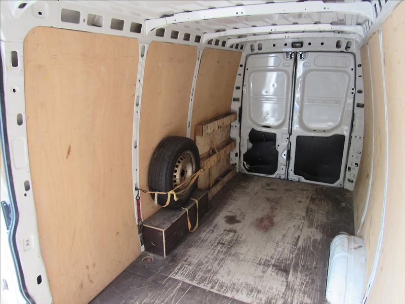 Iveco Daily 2,3 L4H4 115kW Maxi  35S16 - fotka 26 z 32