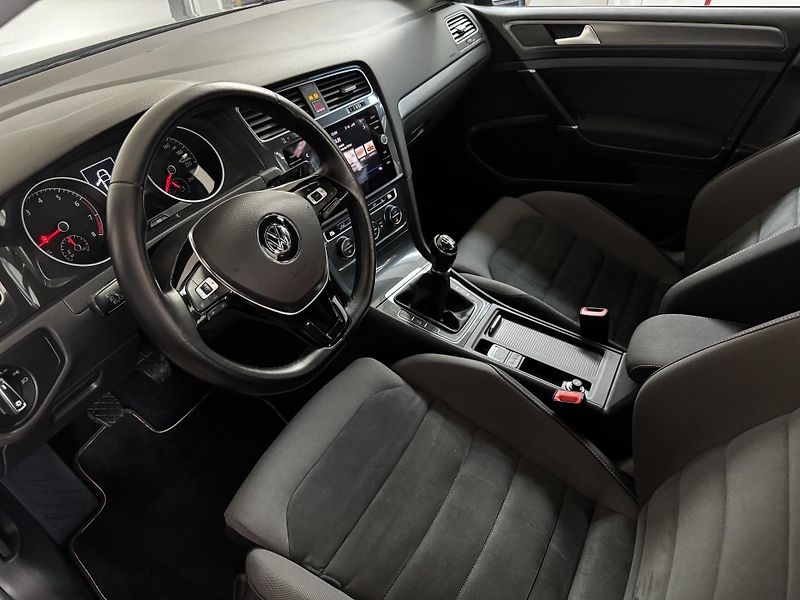 Volkswagen Golf (2019) Comfortline 1.4 TSI 92 KW - CZ - fotka 9 z 24