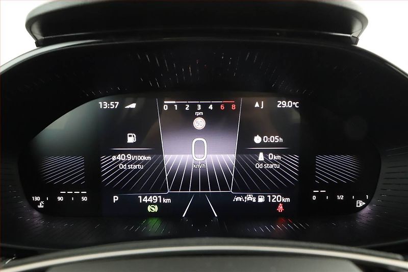 Škoda Fabia (2025) 1.0 TSI, MONTE CARLO, AUTOMAT - fotka 10 z 16